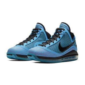 Men's LeBron 7 QS
