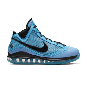 Men's LeBron 7 QS