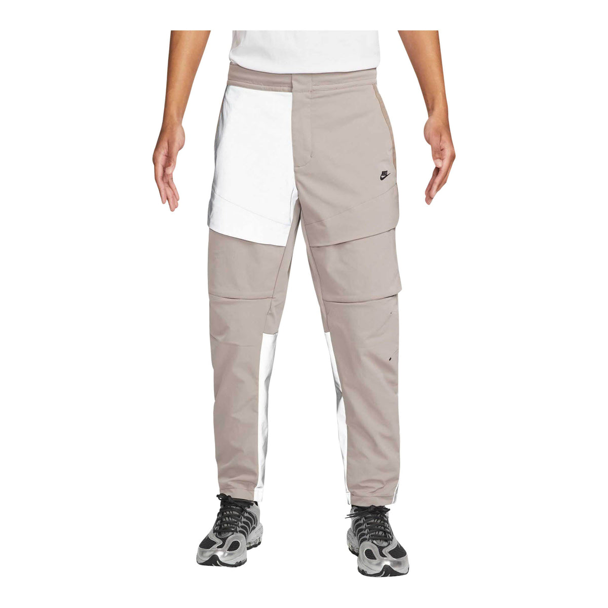 Nike Sportswear Tech Pack Men&#39;s Reflective Unlined Cargo Pants