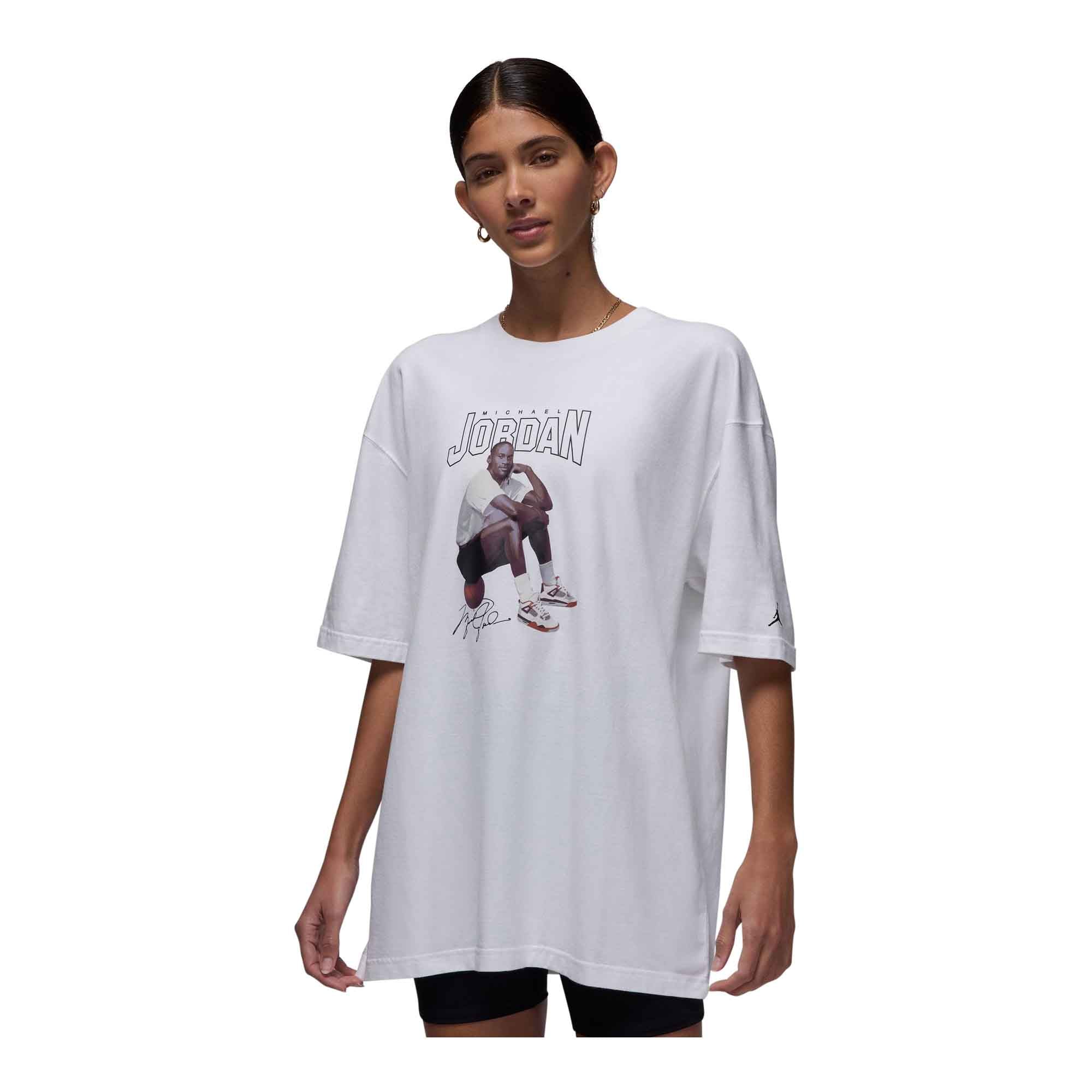 Jordan Women's Oversized Graphic T-Shirt - T-Shirts