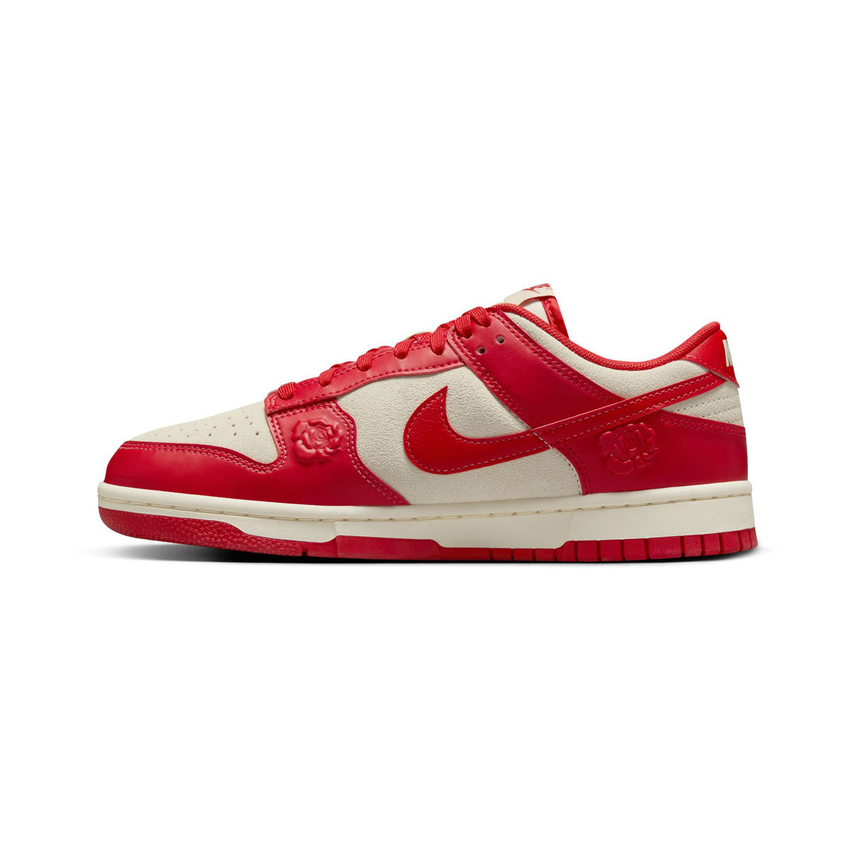 ladies red nike shoes