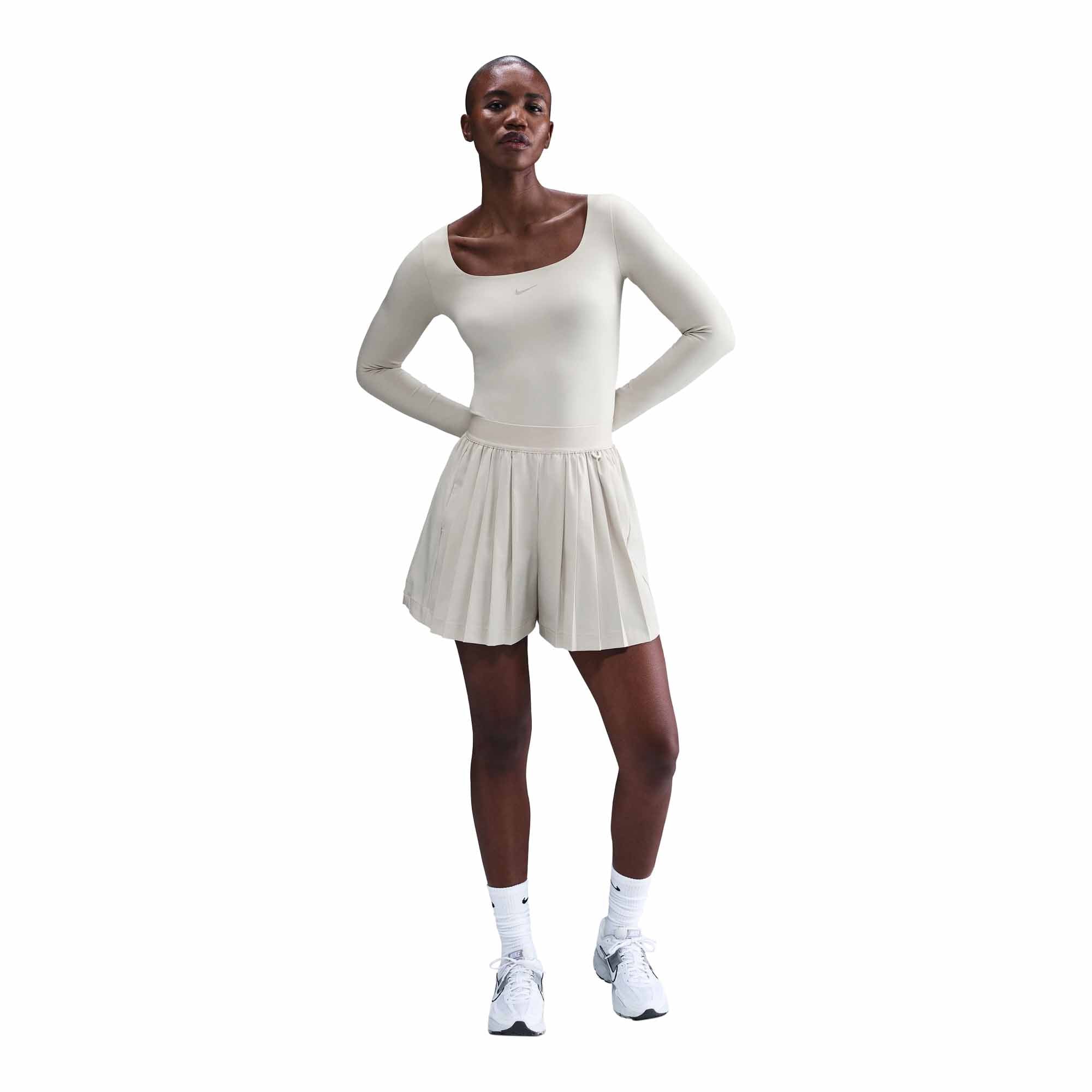Nike 24.7 PerfectStretch Women's Dri-FIT High-Waisted Loose Pleated Shorts - 