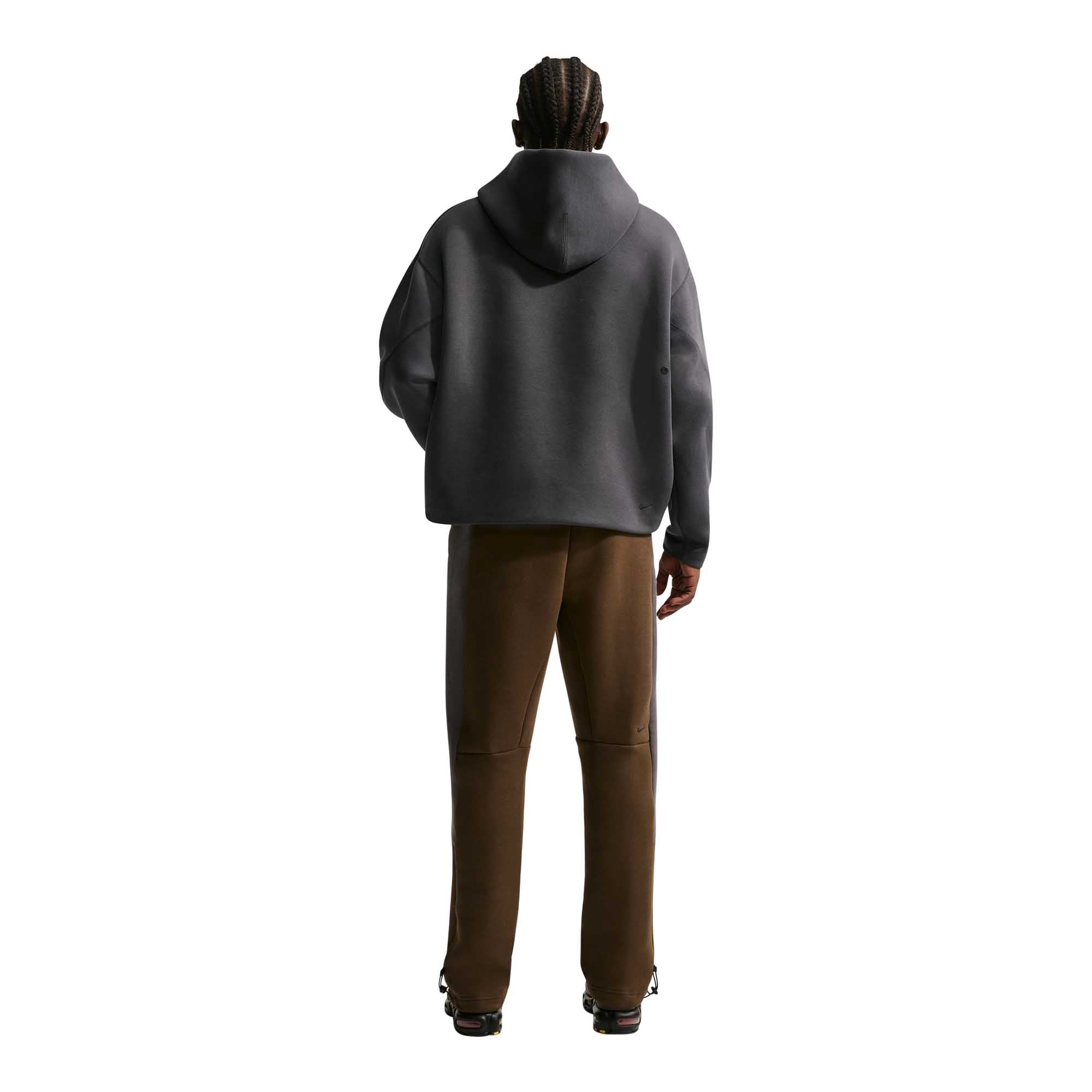 Rear view of the Anthracite Nike Tech IO9941 pullover.