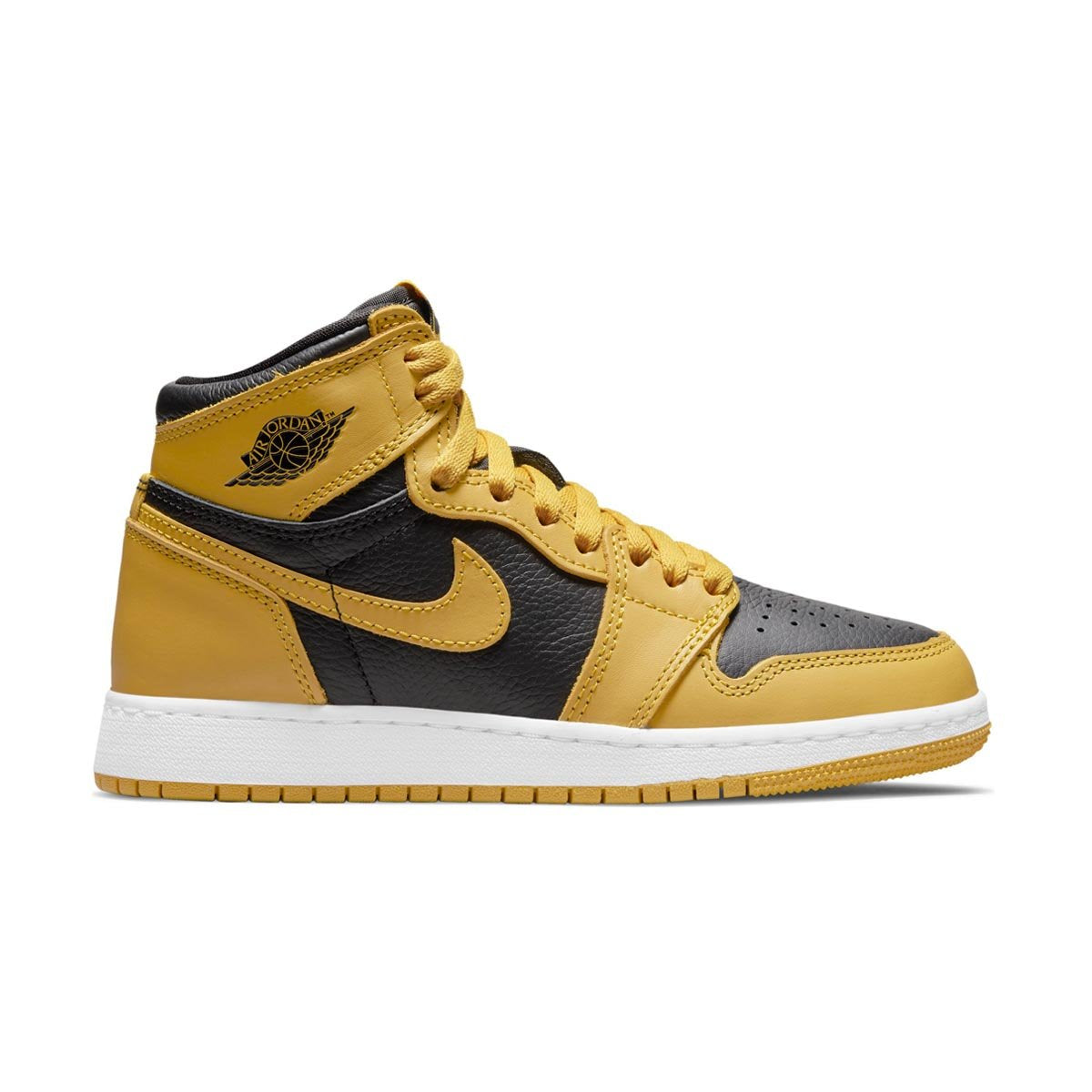 Air Jordan 1 Retro High OG Boys' Shoe - 