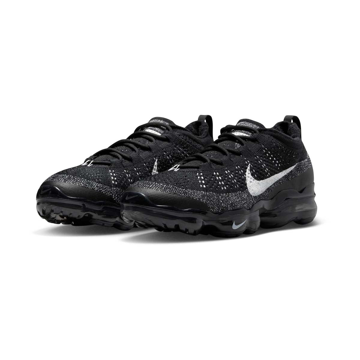 Nike air vapormax flyknit 2 men's black and white Clearance