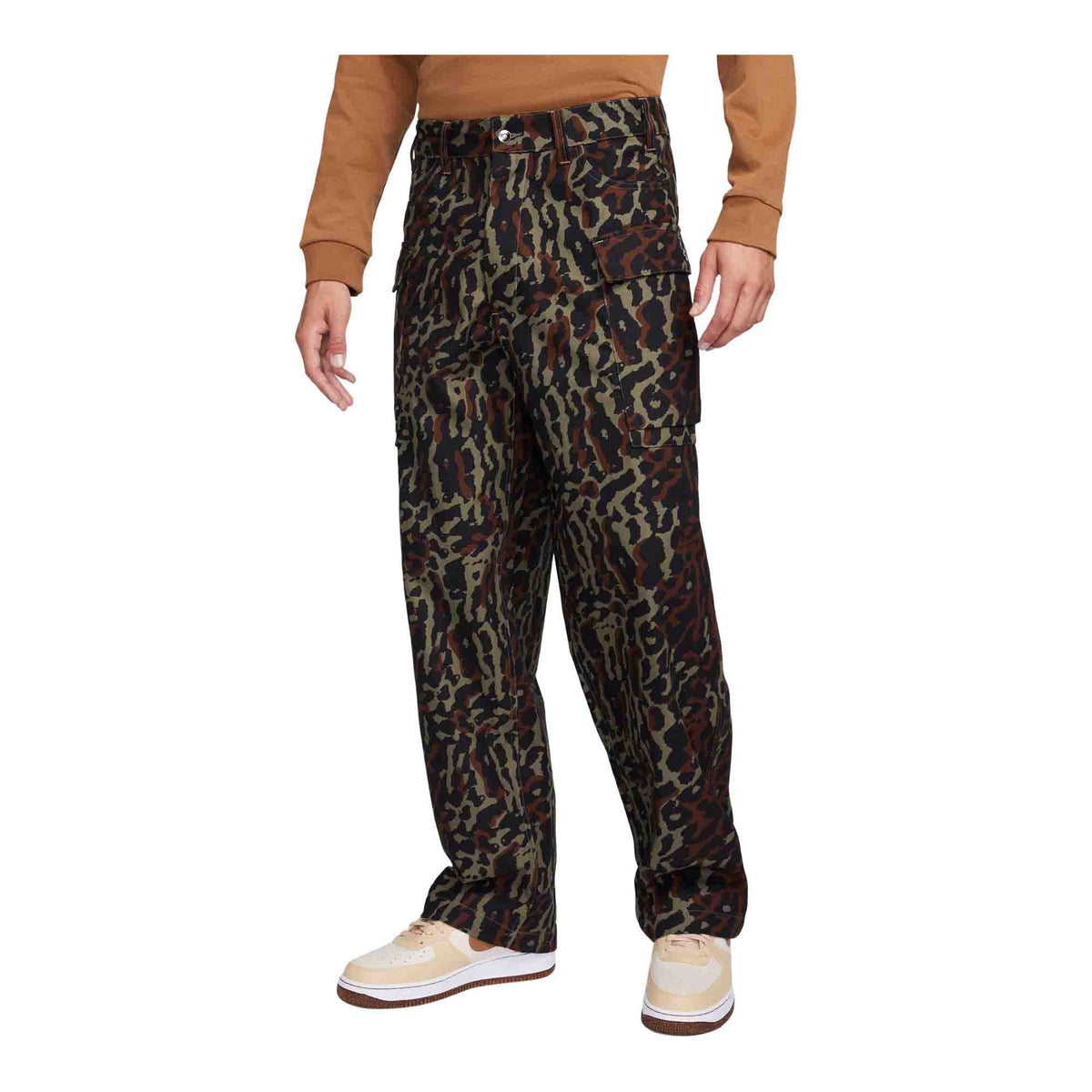 Nike Life Men&#39;s Allover Print Cargo Pants