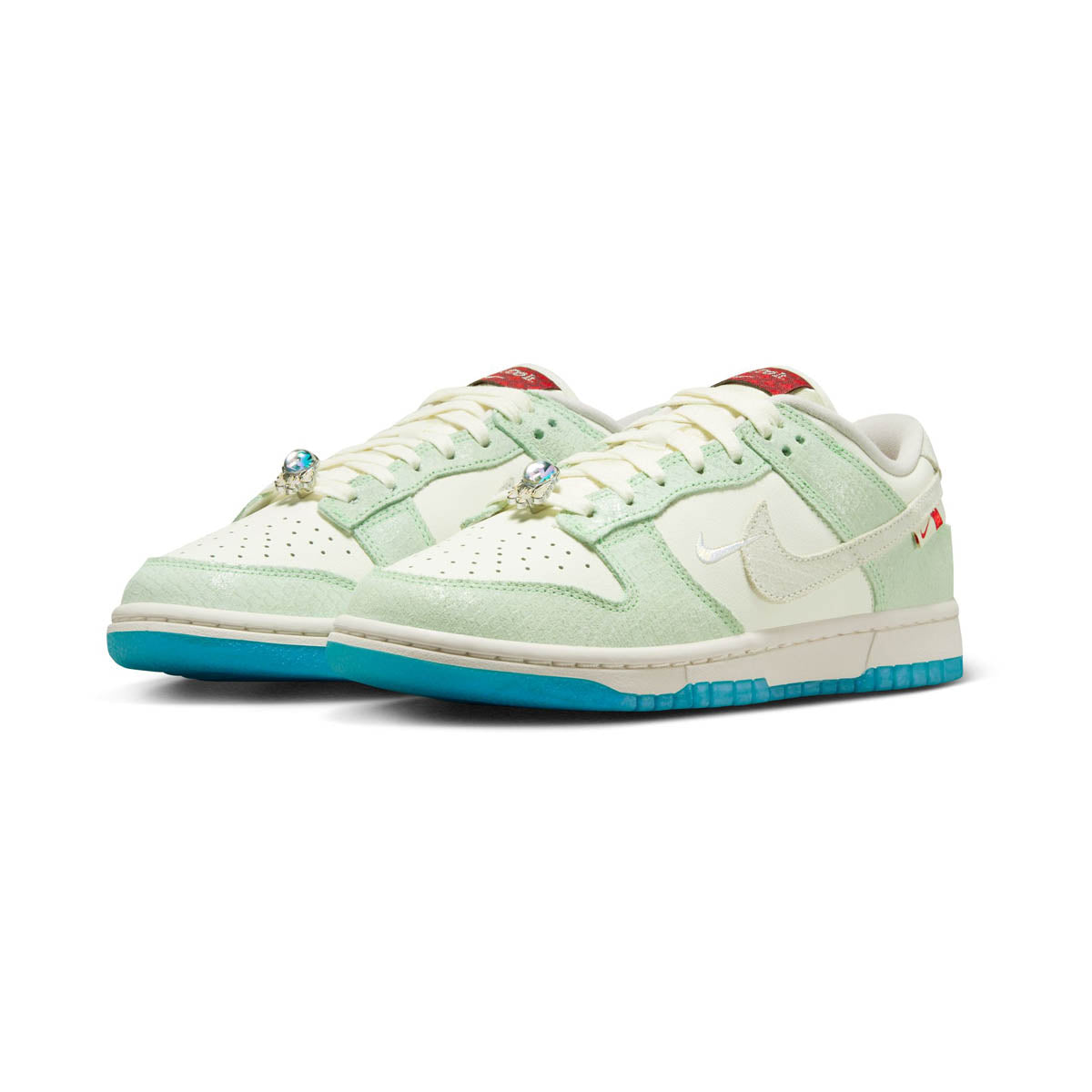 Nike Dunk Low LX Women&#39;s Shoes