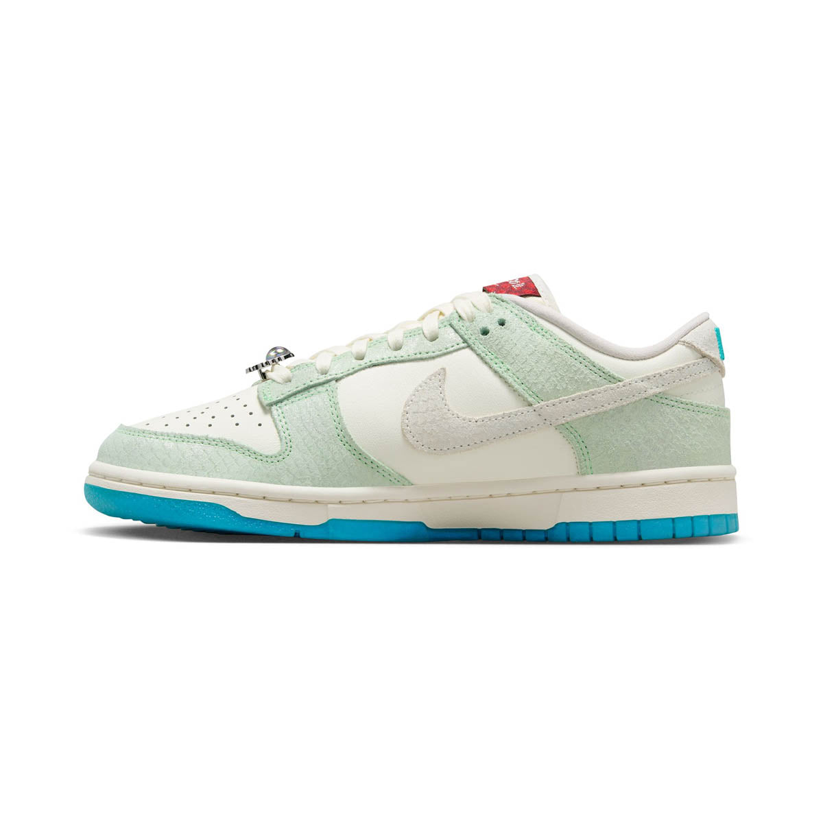 Nike Dunk Low LX Women&#39;s Shoes