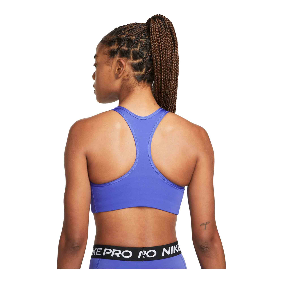 Nike Dri-FIT Swoosh Women’s Medium-Support 1-Piece Pad High-Neck Sports Bra  : : Clothing, Shoes & Accessories