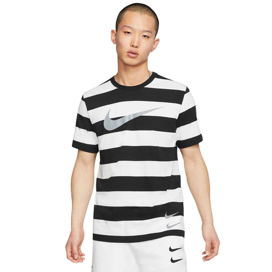 Nike Sportswear Swoosh