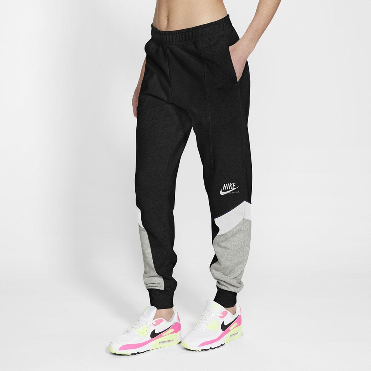 Nike Sportswear Heritage Women&#39;s Joggers