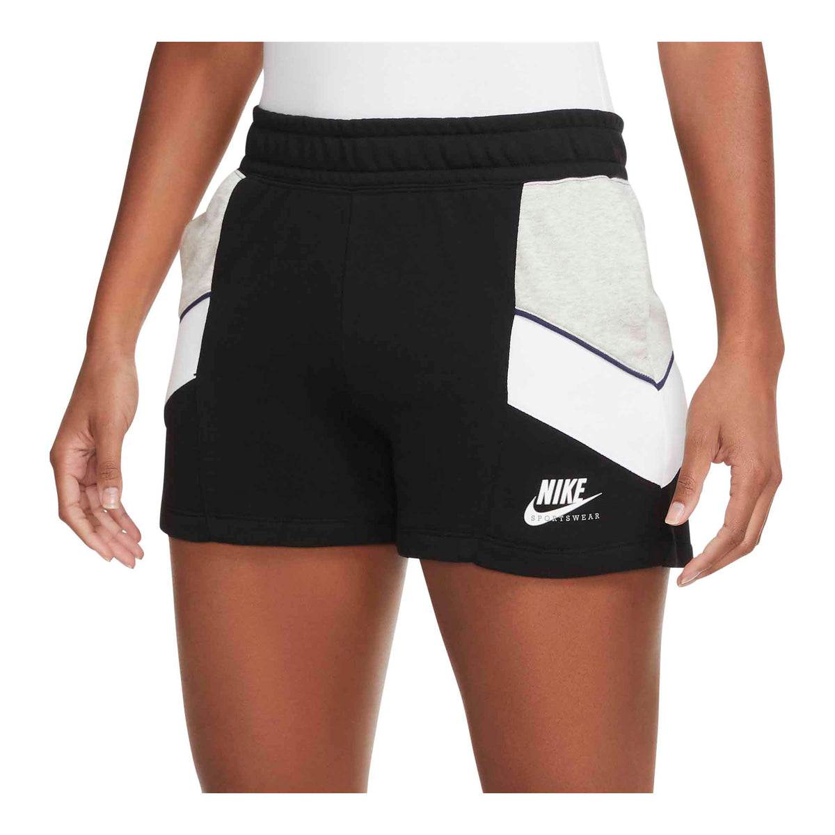 Nike Sportswear Heritage Women&#39;s Shorts