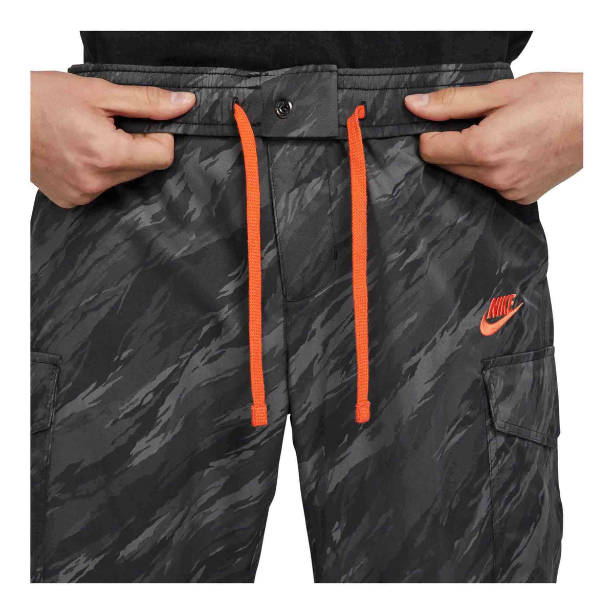 Nike Sportswear Men&#39;s Woven Unlined Utility Pants